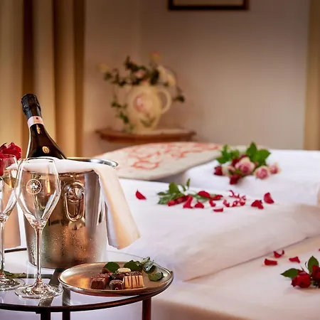 Schloss & Boutique Mitterhart 4* 쇼와즈