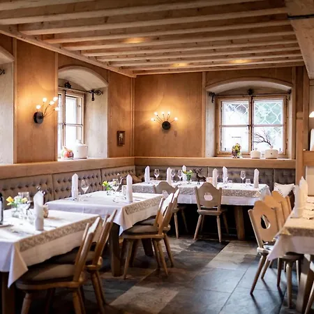 Schloss & Boutique Hotel Mitterhart 4*