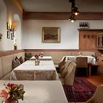 Hotel Schloss & Boutique Mitterhart 4*