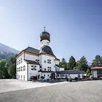Schloss & Boutique Mitterhart Hotel 4*