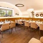 Schloss & Boutique Mitterhart 4* Schwaz