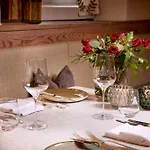 Hotel Schloss & Boutique Mitterhart 4*