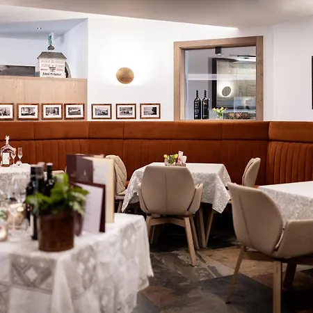 Schloss & Boutique Mitterhart 4* سشواز